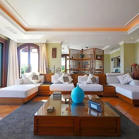 Villa Stunning
